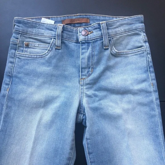 Joes Light wash blue straight leg jeans